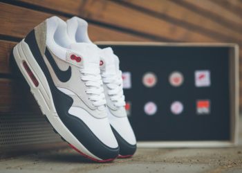 Nike Air Max OG Infrared and Paris "Patch"
